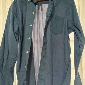 Izod Men's Dark Blue Checkered L/S Button Down Large